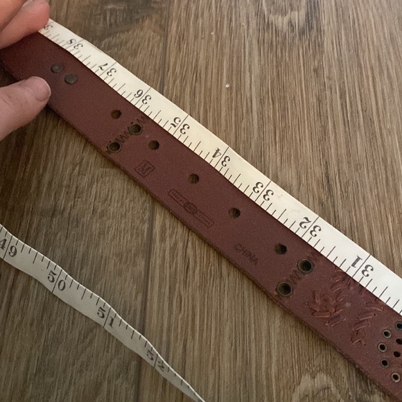 VTG Fossil patchwork tooled leather studded embossed brown red green belt Sz M - Picture 6 of 10